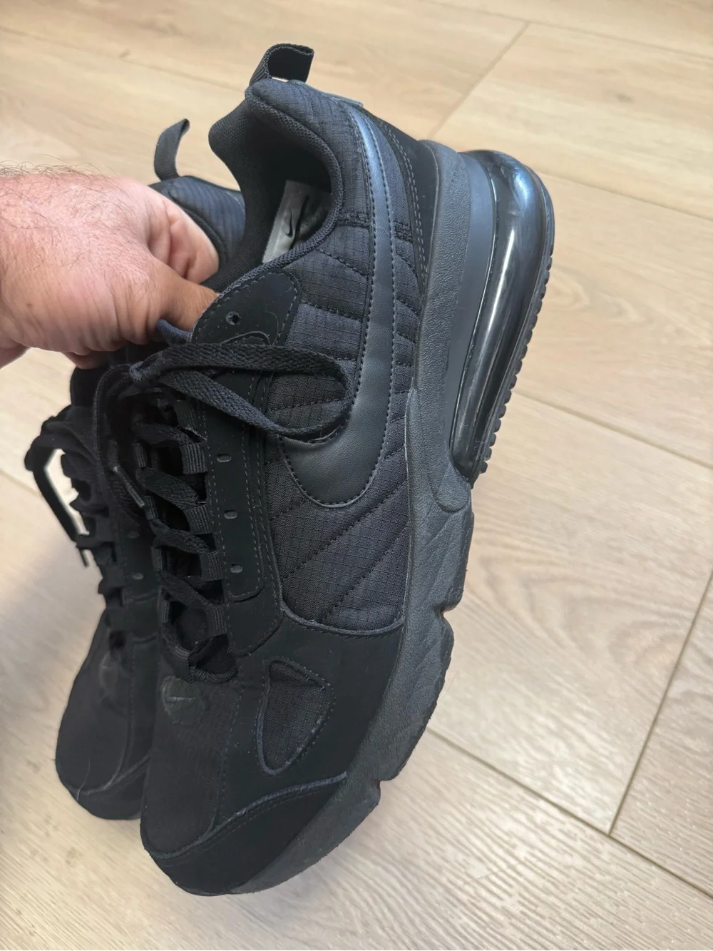 Nike Air Max 270 Triple Black A01569-005 Men’s Size 11